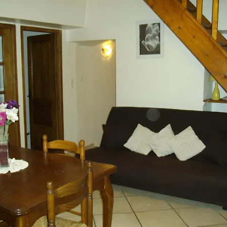 Chaleureux Dans Un Petit Hameau Tranquille * Aregno